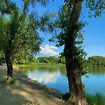 Tiszai Fenyves Апартаменты