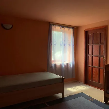 Tiszai Fenyves Apartment Tiszadorogma
