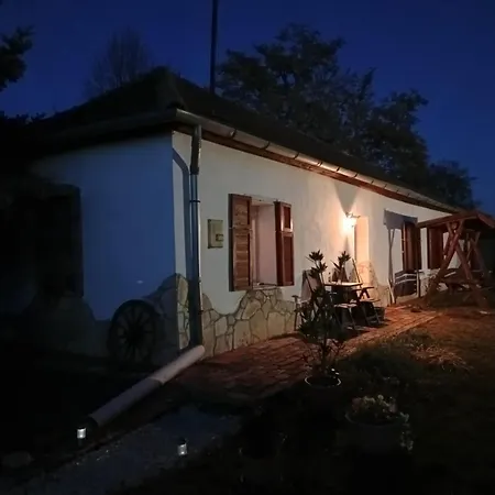 Apartamento Tiszai Fenyves Tiszadorogma